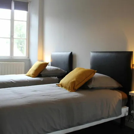 Central A : 2 Ch, Cuisine Equipee, Proche Commerces Et Activites - Fr-1-584-105 Briey